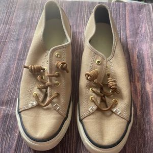 - Sperry Top-sided Shoes Women’s size 7.5